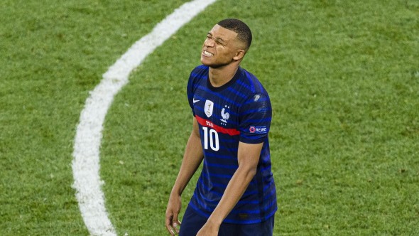 Cum l-a încurajat Pele pe Mbappe după eliminarea Franței de la Euro 2020